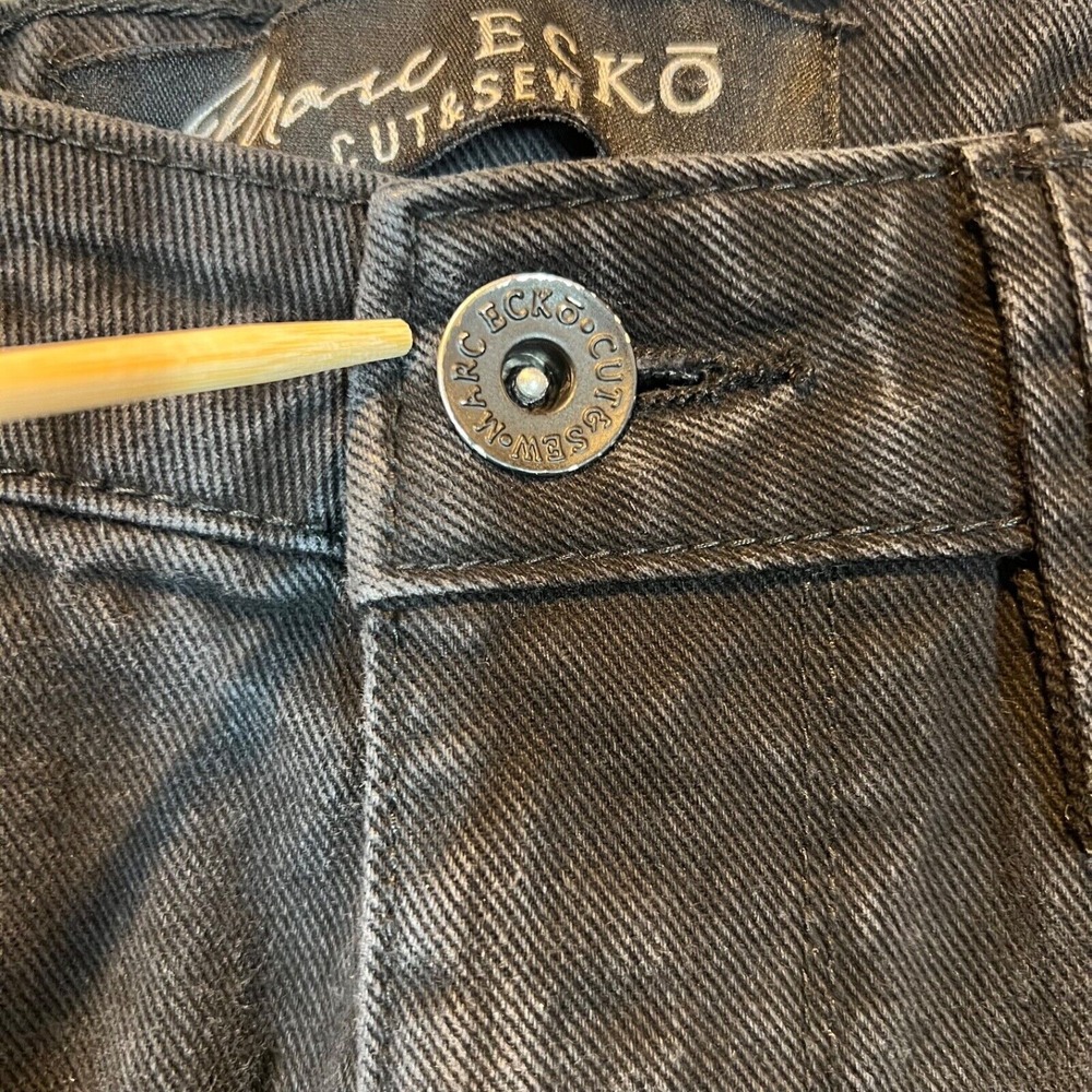 Marc Ecko Cut And Sew‎ Mens Black Shorts Size 32 Distressed Motto - Picture 3 of 12